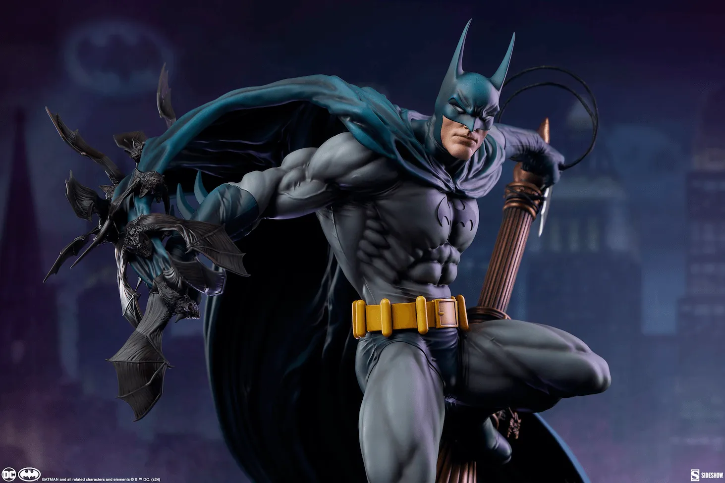 Batman - Batman Premium Format 1:4 Scale Statue - Image 5