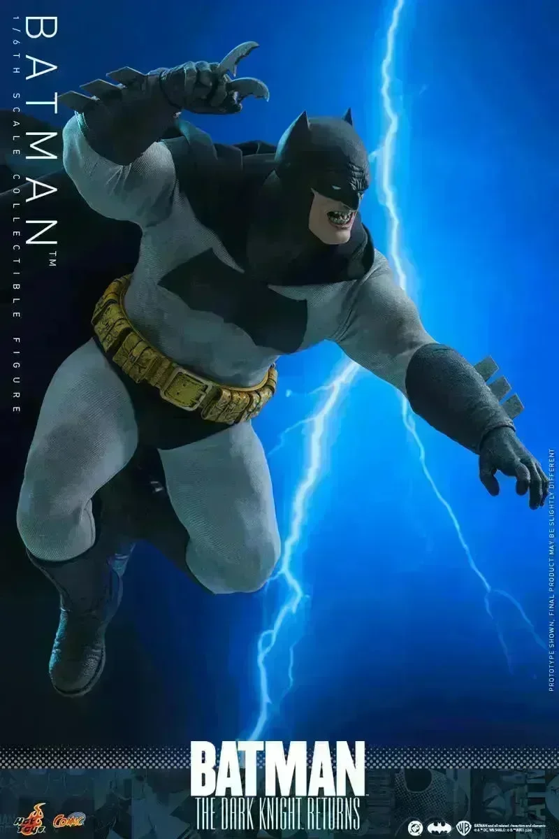 Batman: Dark Knight Returns - Batman 1:6 Scale Collectable Action Figure - Image 10
