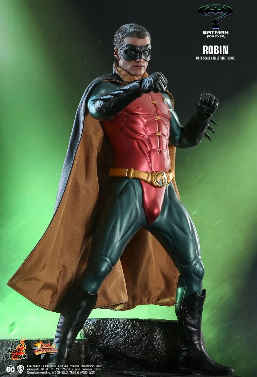 Batman Forever - Robin 1:6 Scale Collectable Action Figure - Image 8