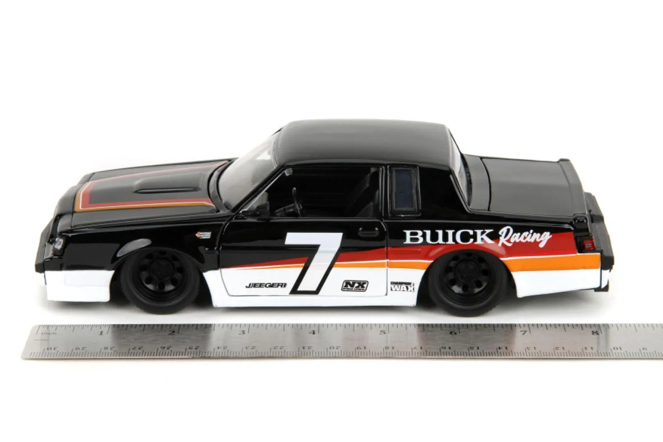 Big Time Muscle: Dark Horse - 1987 Buik Grand National1 :24 Scale Diecast Vehicle - Image 8
