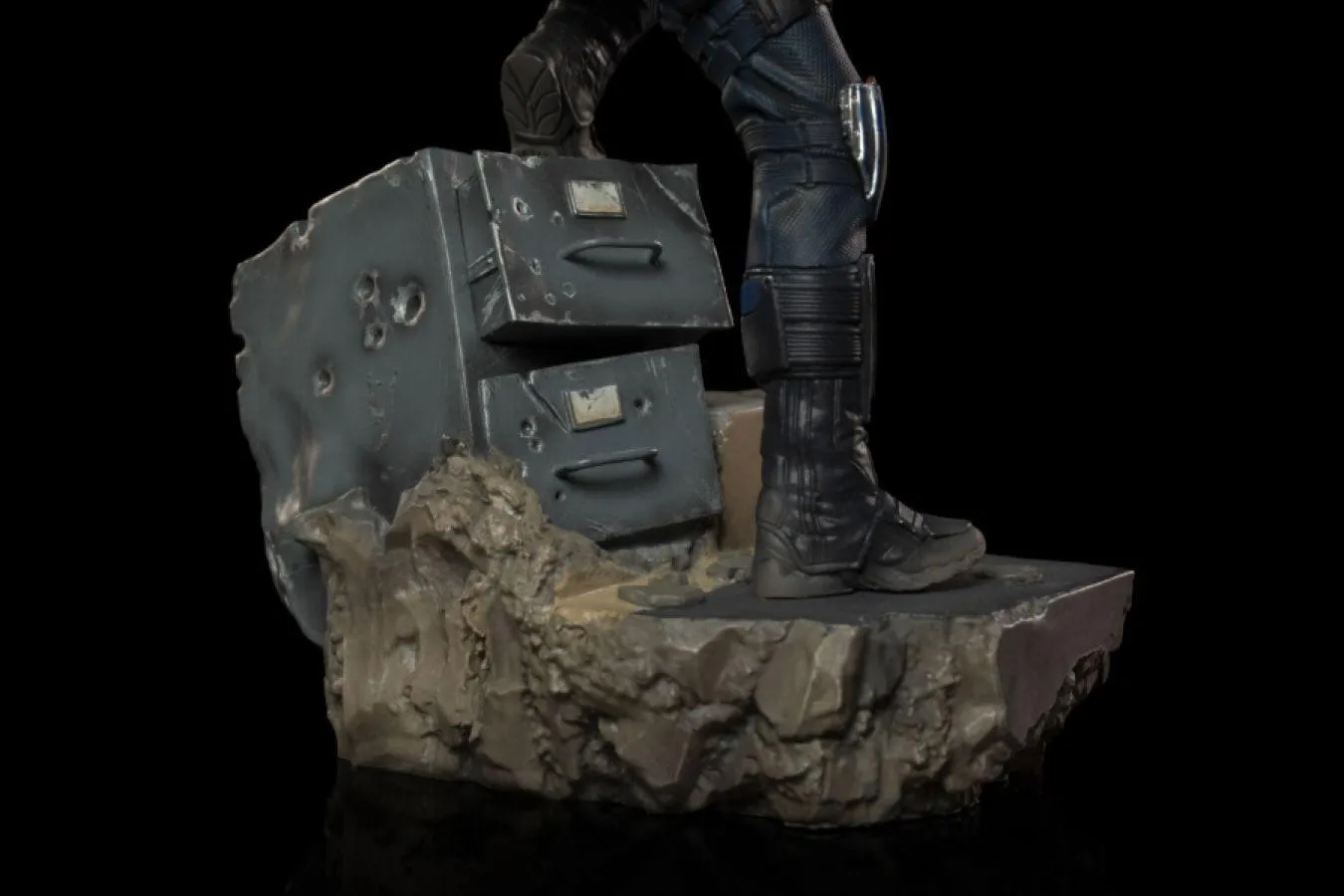 Black Widow - Taskmaster 1:10 Scale Statue - Image 10