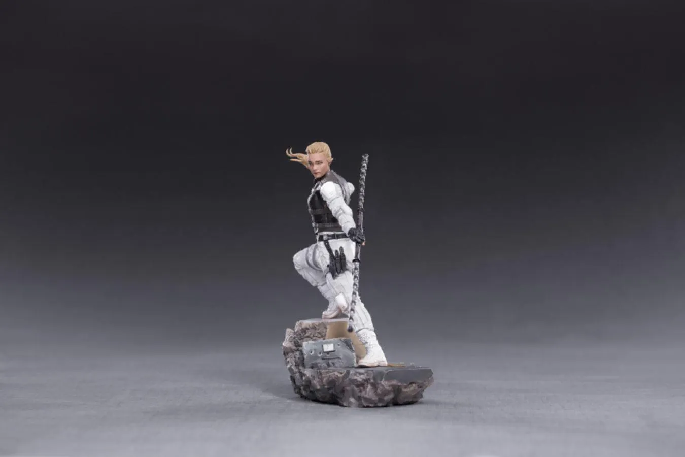 Black Widow - Yelena 1:10 Scale Statue - Image 4
