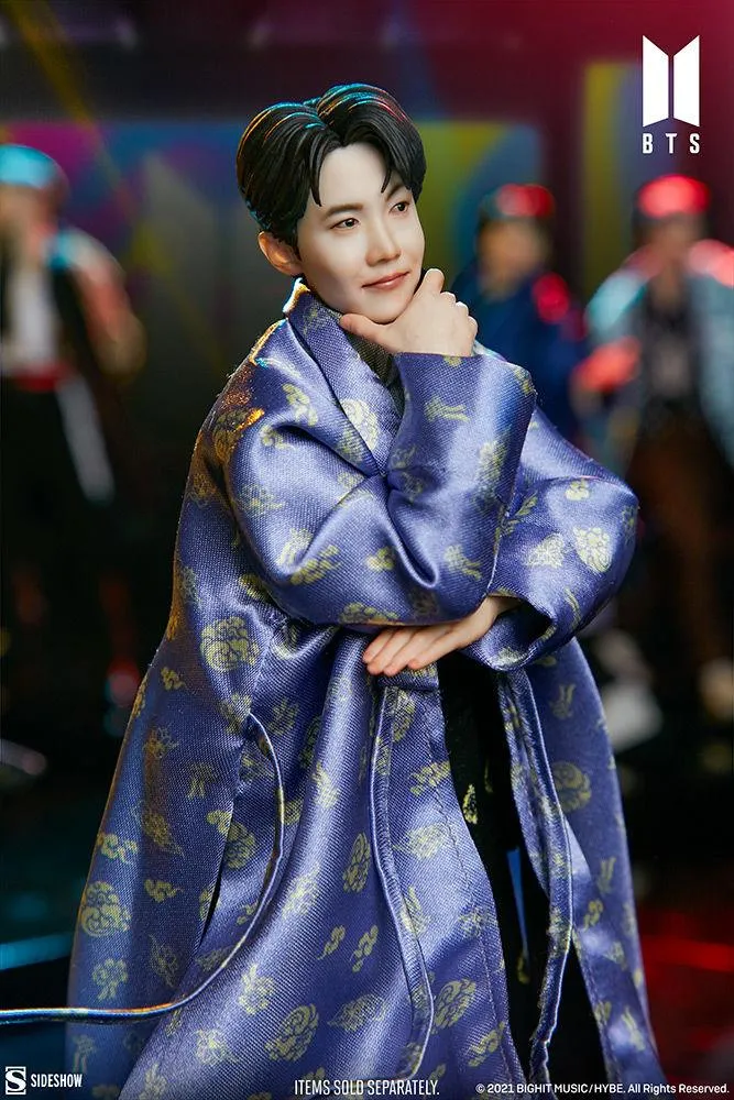 BTS - j-hope Deluxe Statue - Image 4