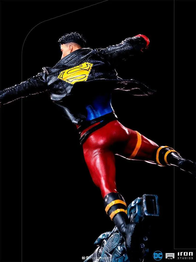 Superman - Superboy 1:10 Scale Statue - Image 10