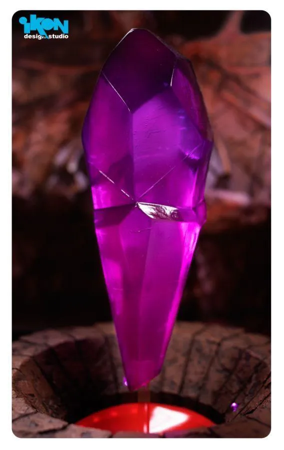 Dark Crystal - Crystal Replica with Light-Up Base - Image 5