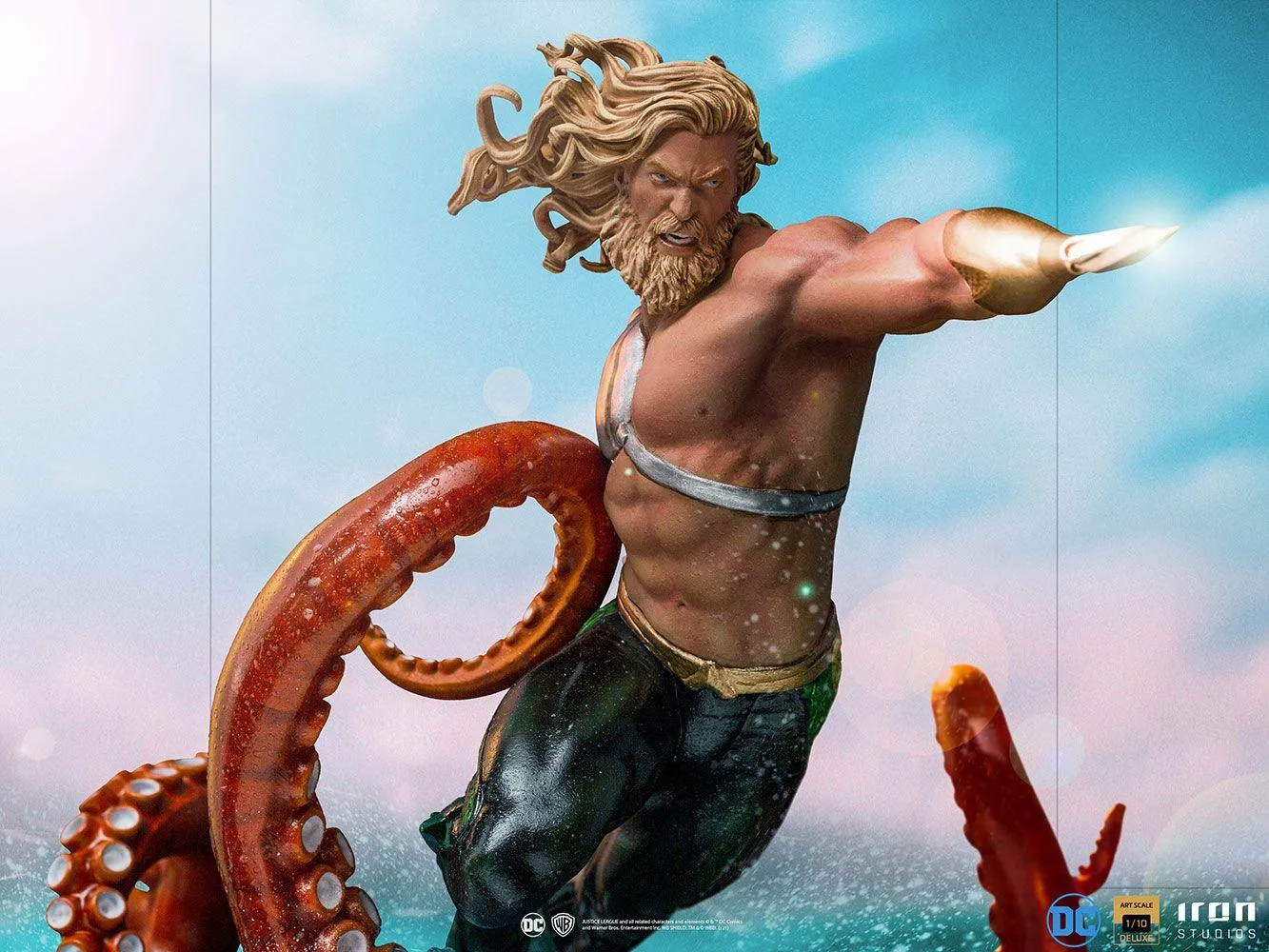 DC Comics - Aquaman Deluxe 1:10 Scale Statue - Image 10