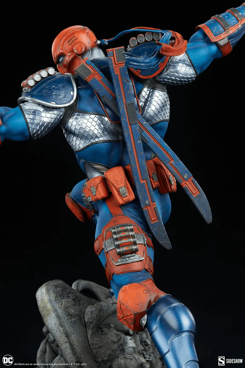 DC Comics - Deathstroke Premium Format Statue - Image 11