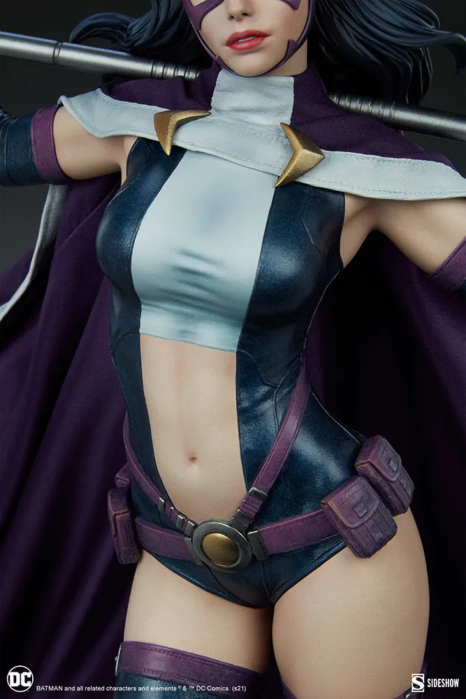 DC Comics - Huntress Premium Format Statue - Image 16