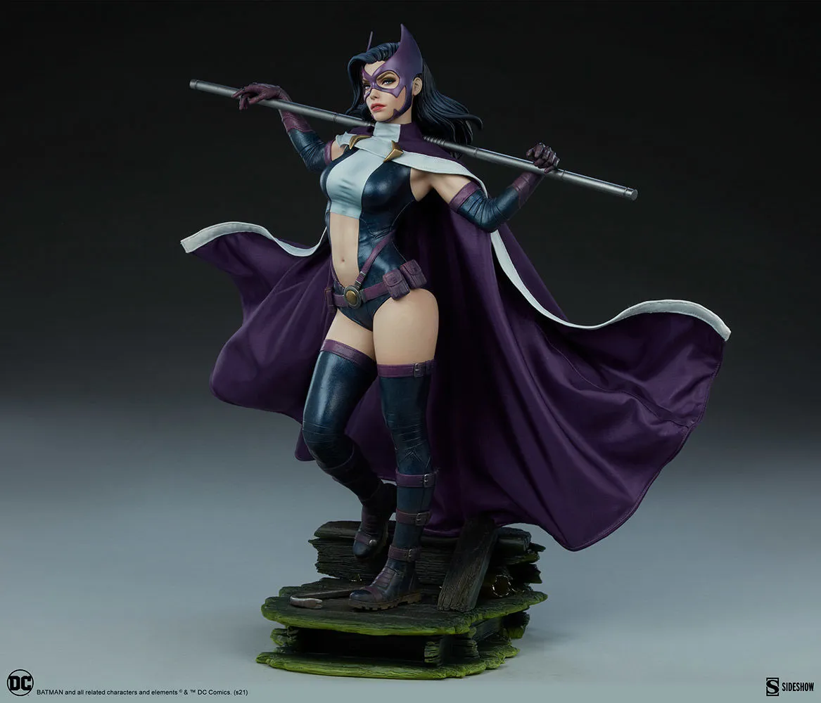 DC Comics - Huntress Premium Format Statue - Image 7