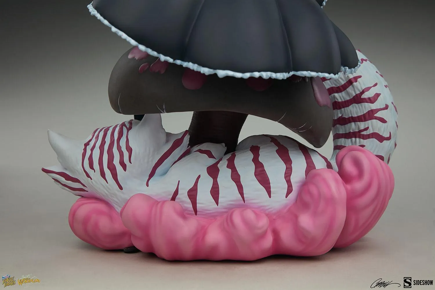 Fairytale Fantasies - Alice in Wonderland Game of Hearts Statue - Image 21