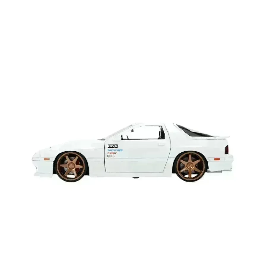 JDM Tuners - 1985 Mazda RX7 (FC) 1:24 Scale Diecast Vehicle - Image 2