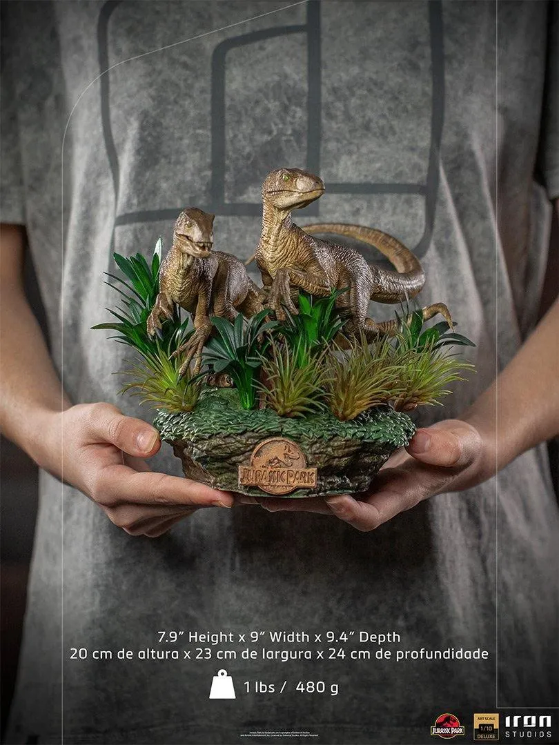 Jurassic Park - Two Raptors Deluxe 1:10 Scale Statue - Image 3