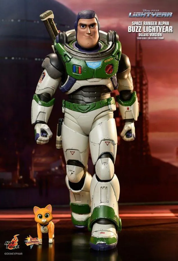 Lightyear (2022) - Alpha Buzz Lightyear Deluxe 1:6 Scale Action Figure - Image 2