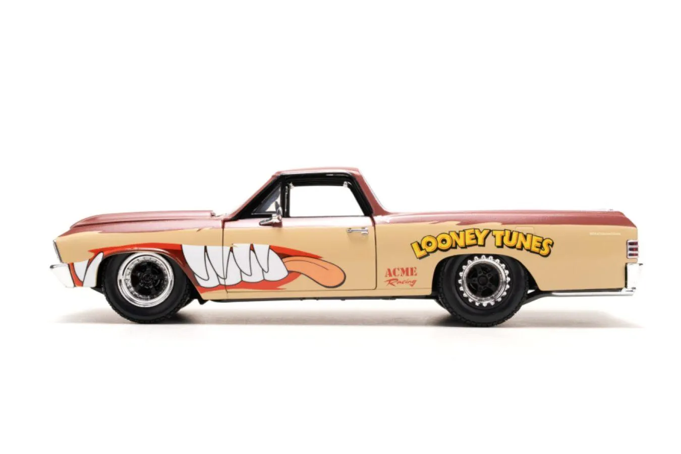 Looney Tunes - Chevy El Camino with Tassie Devil 1:24 Scale Diecast Vehicle - Image 3