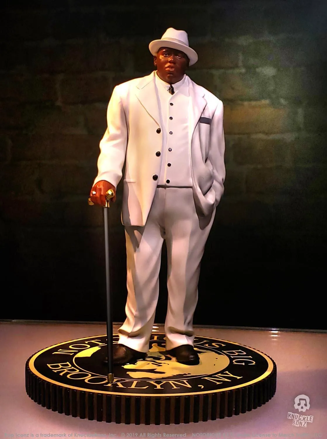 Notorious B.I.G. - Biggie Smalls Rock Iconz Statue - Image 4