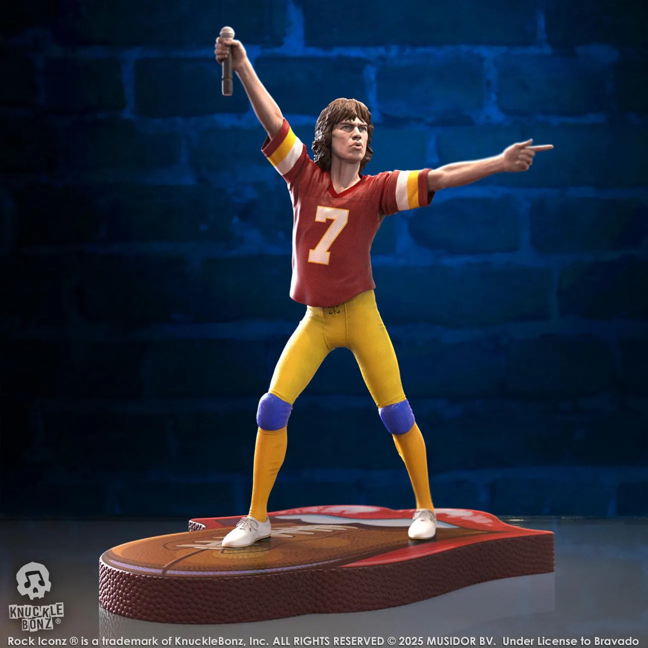 Rolling Stones - Mick Jagger Tour '81 (Burgundy Jersey) Statue - Image 5