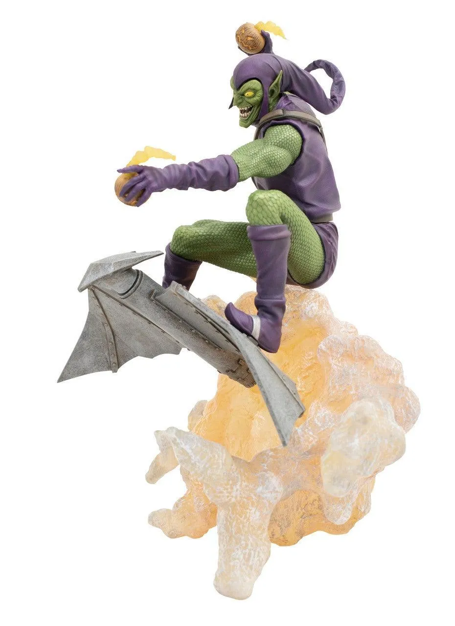 Marvel Comics - Green Goblin Deluxe Gallery PVC Statue - Image 4