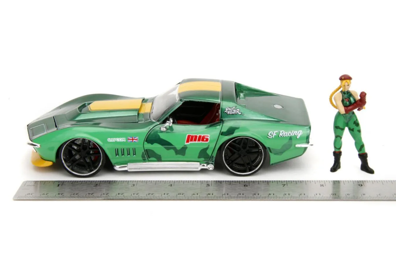 Street Fighter - Chevrolet Corvette Stingray ZL1 (1969) 1:22 Scale with Cammy Figure - Image 8