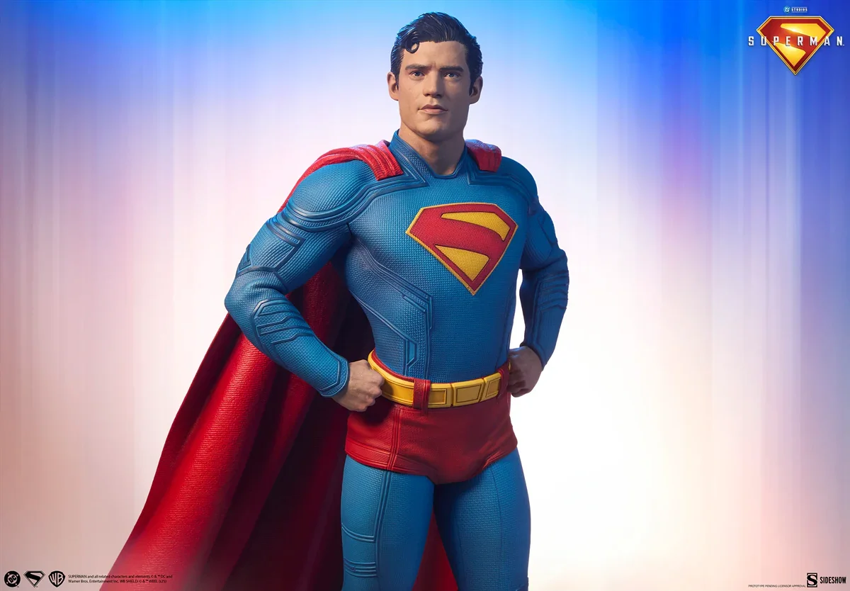 Superman (2025) - Superman Premium Format Statue - Image 3
