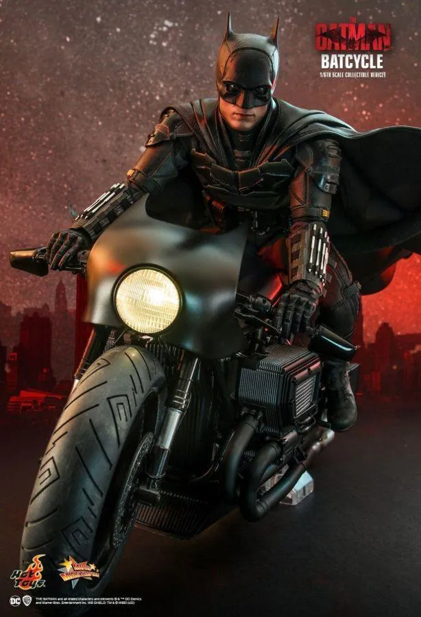 The Batman - Batcycle 1:6 Scale Collectable Vehicle - Image 4