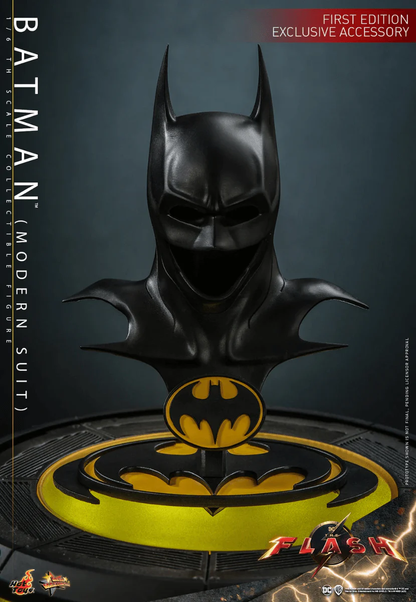 The Flash (2023) - Batman (Modern Suit) 1:6 Scale Action Figure - Image 18