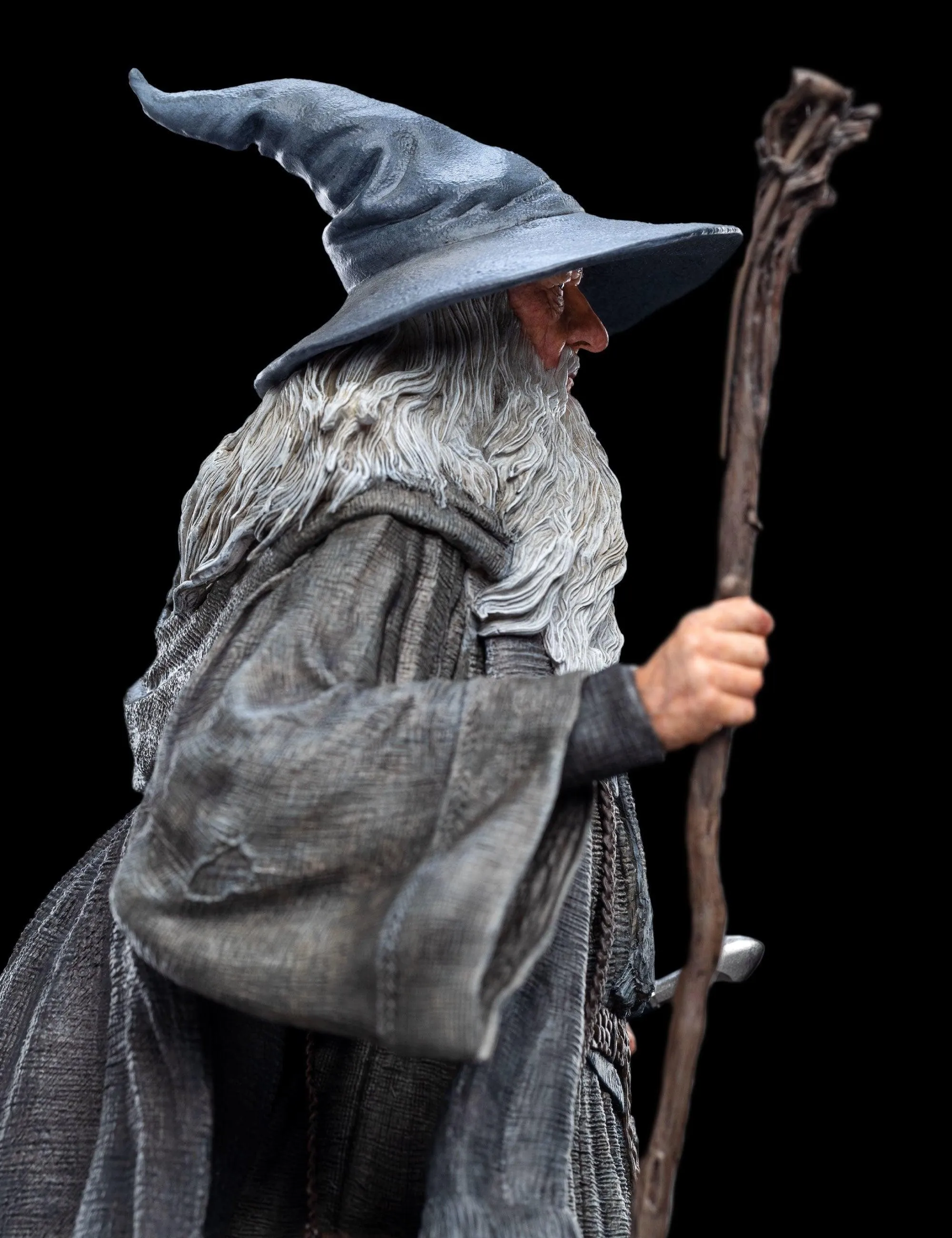 The Lord of the Rings - Gandalf the Grey, Pilgrim 1:6 Scale Statue - Image 10