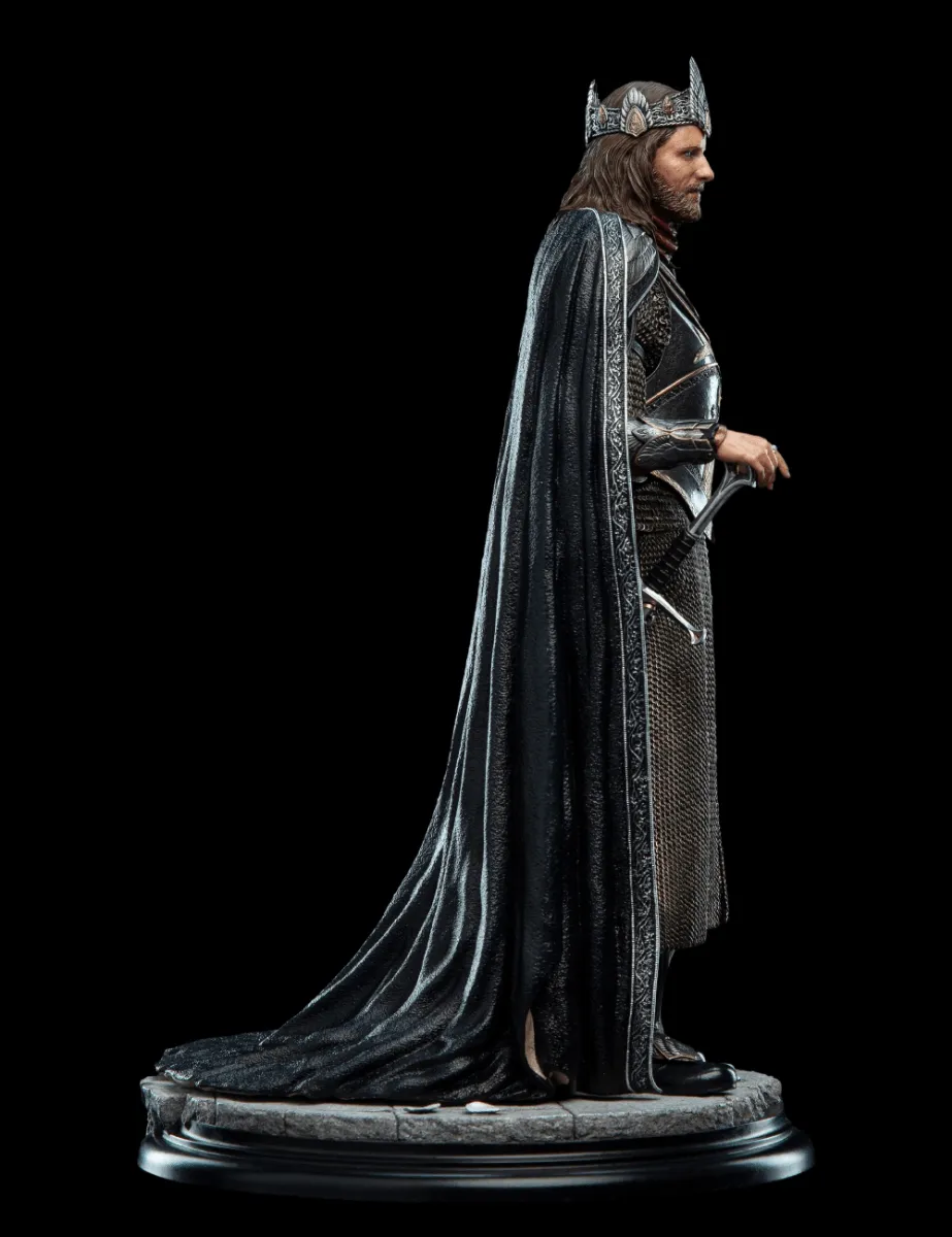 The Lord of the Rings - King Aragorn Statue - Image 3
