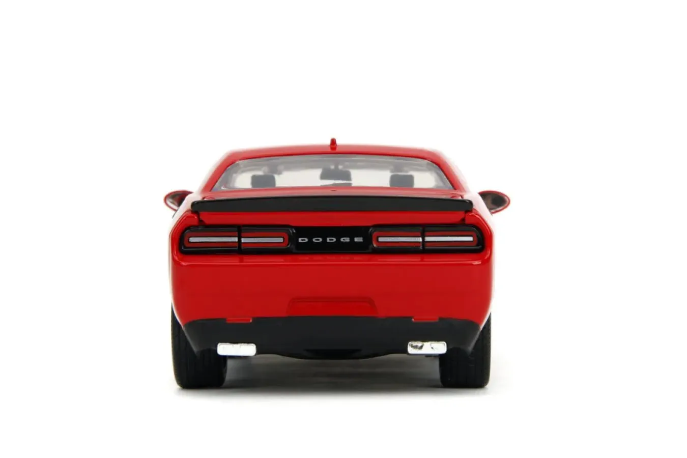 The Walking Dead - Glenn with 2015 Dodge Challenger 1:24 Scale Diecast Vehicle Set - Image 5